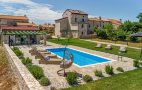 Amazing Home In Umag With Sauna